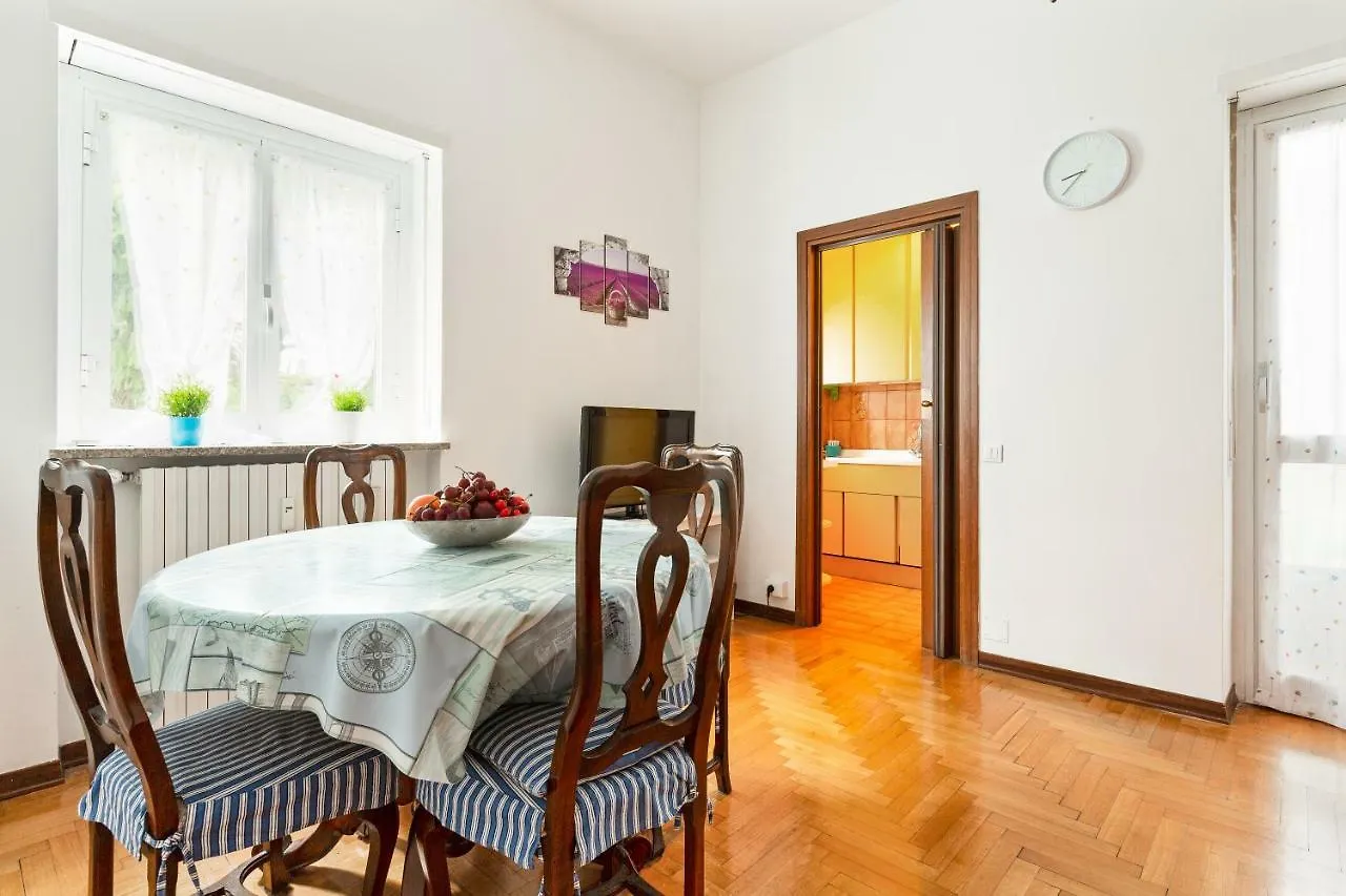 Appartamento Bright Flat With Shared Garden Milano Italia