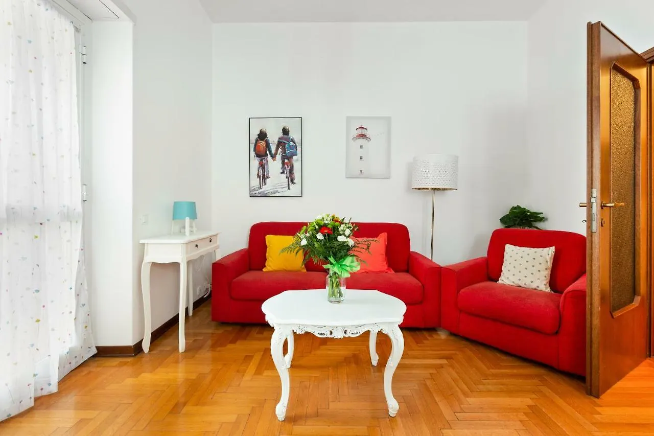 Appartamento Bright Flat With Shared Garden Milano 0*,  Italia