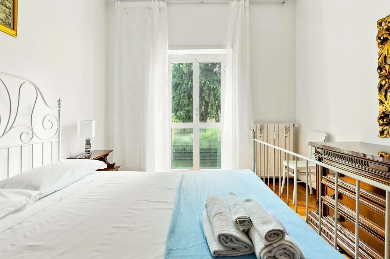 Appartamento Bright Flat With Shared Garden Milano