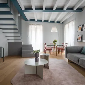 Bluemoon Apartments R&R Milano